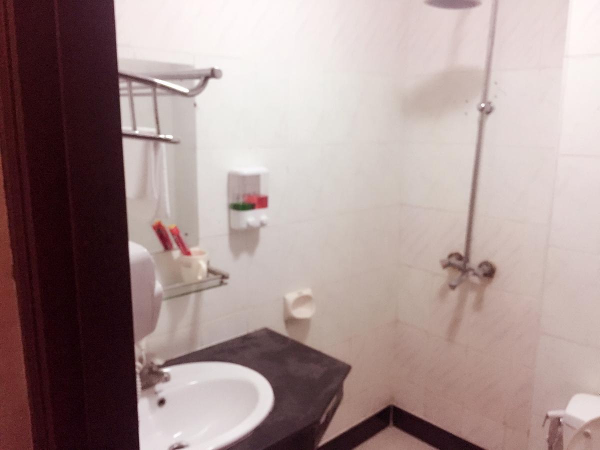 New Yuetan Hotel ダル・エス・サラーム エクステリア 写真