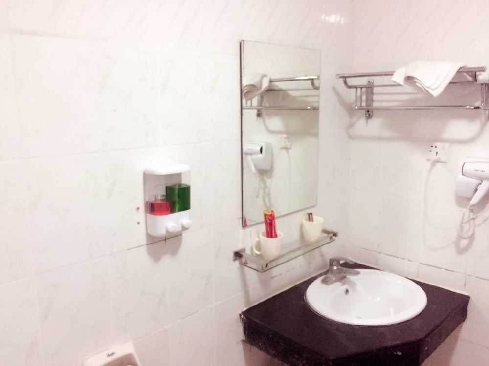 New Yuetan Hotel ダル・エス・サラーム エクステリア 写真